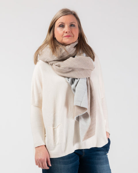 Fleur blanket scarf - dove grey/ beige