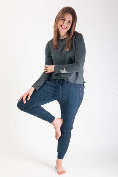 Pia Star top - Dark grey