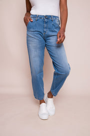 Liv Girlfriend Jeans - Light blue